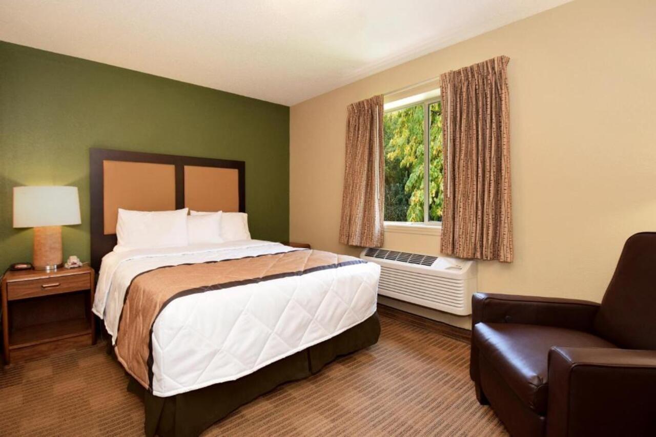 Extended Stay America Suites - Raleigh - Cary - Harrison Ave Εξωτερικό φωτογραφία