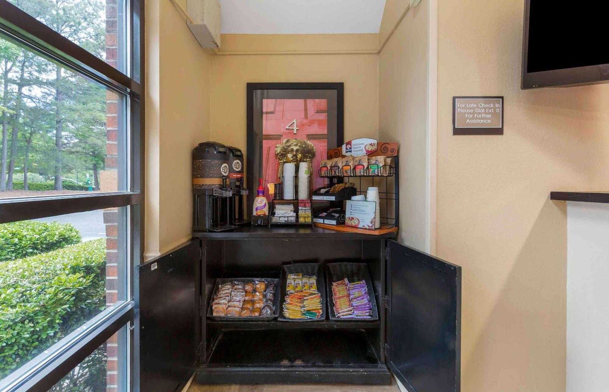 Extended Stay America Suites - Raleigh - Cary - Harrison Ave Εξωτερικό φωτογραφία