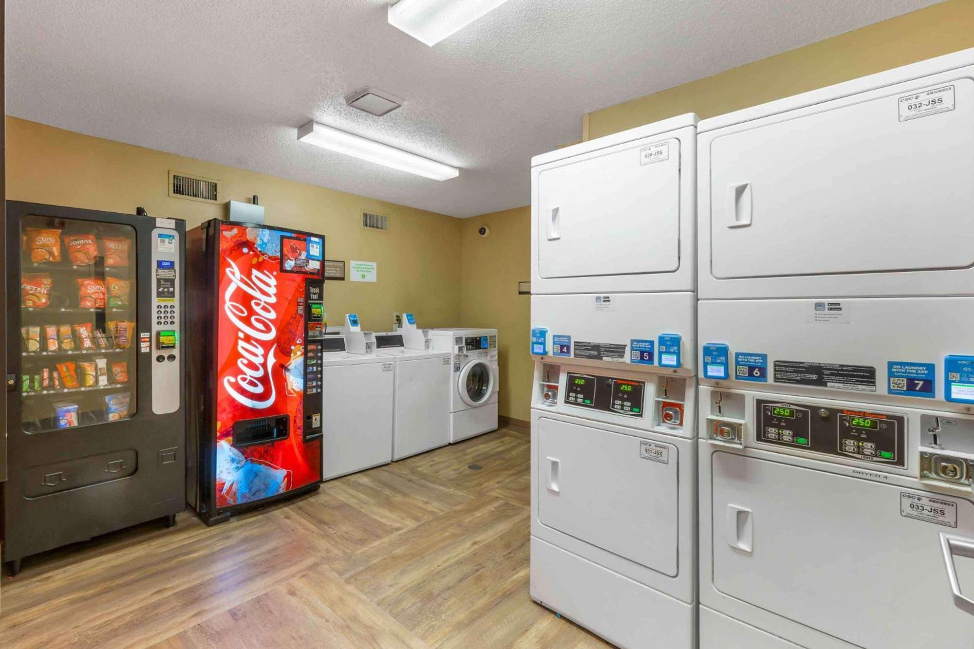 Extended Stay America Suites - Raleigh - Cary - Harrison Ave Εξωτερικό φωτογραφία