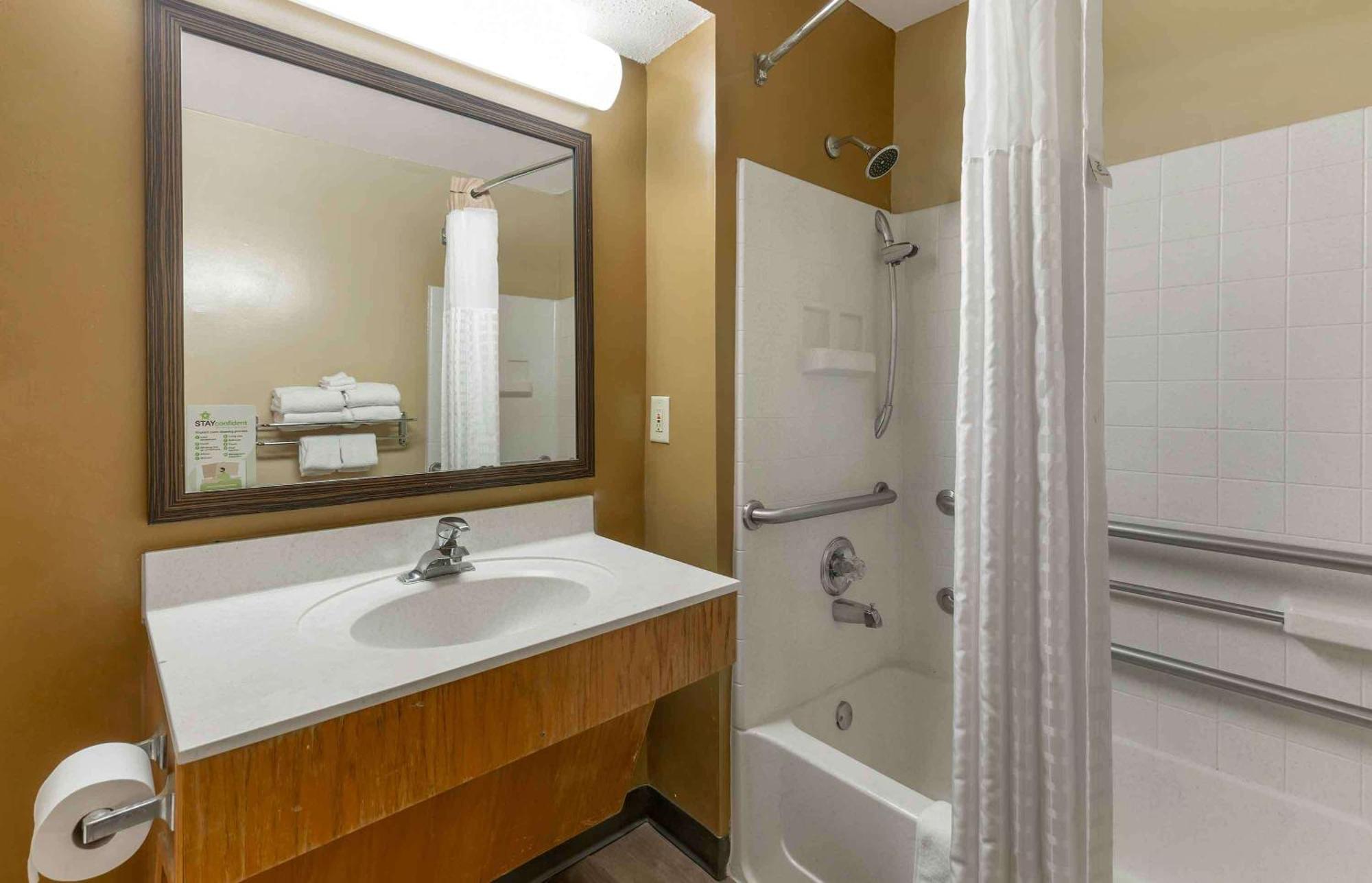 Extended Stay America Suites - Raleigh - Cary - Harrison Ave Εξωτερικό φωτογραφία