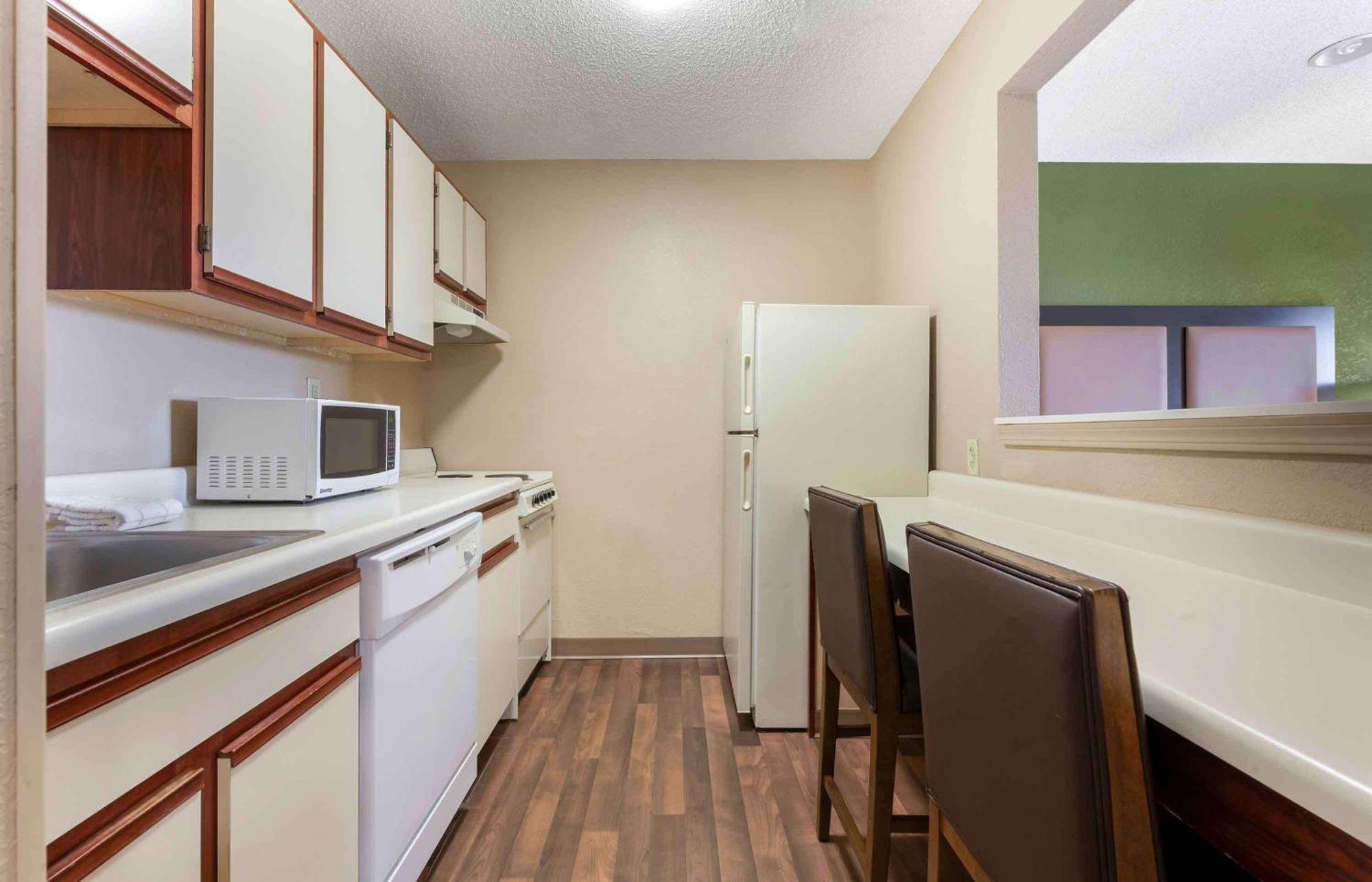 Extended Stay America Suites - Raleigh - Cary - Harrison Ave Εξωτερικό φωτογραφία