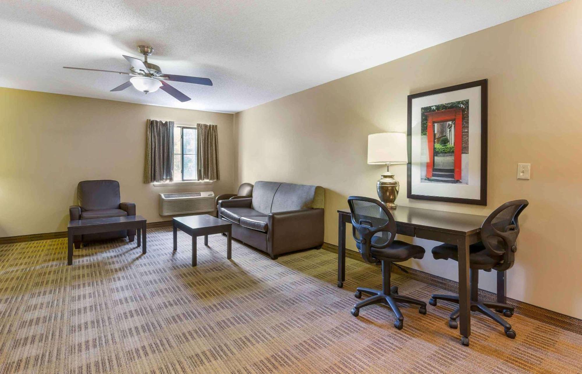 Extended Stay America Suites - Raleigh - Cary - Harrison Ave Εξωτερικό φωτογραφία