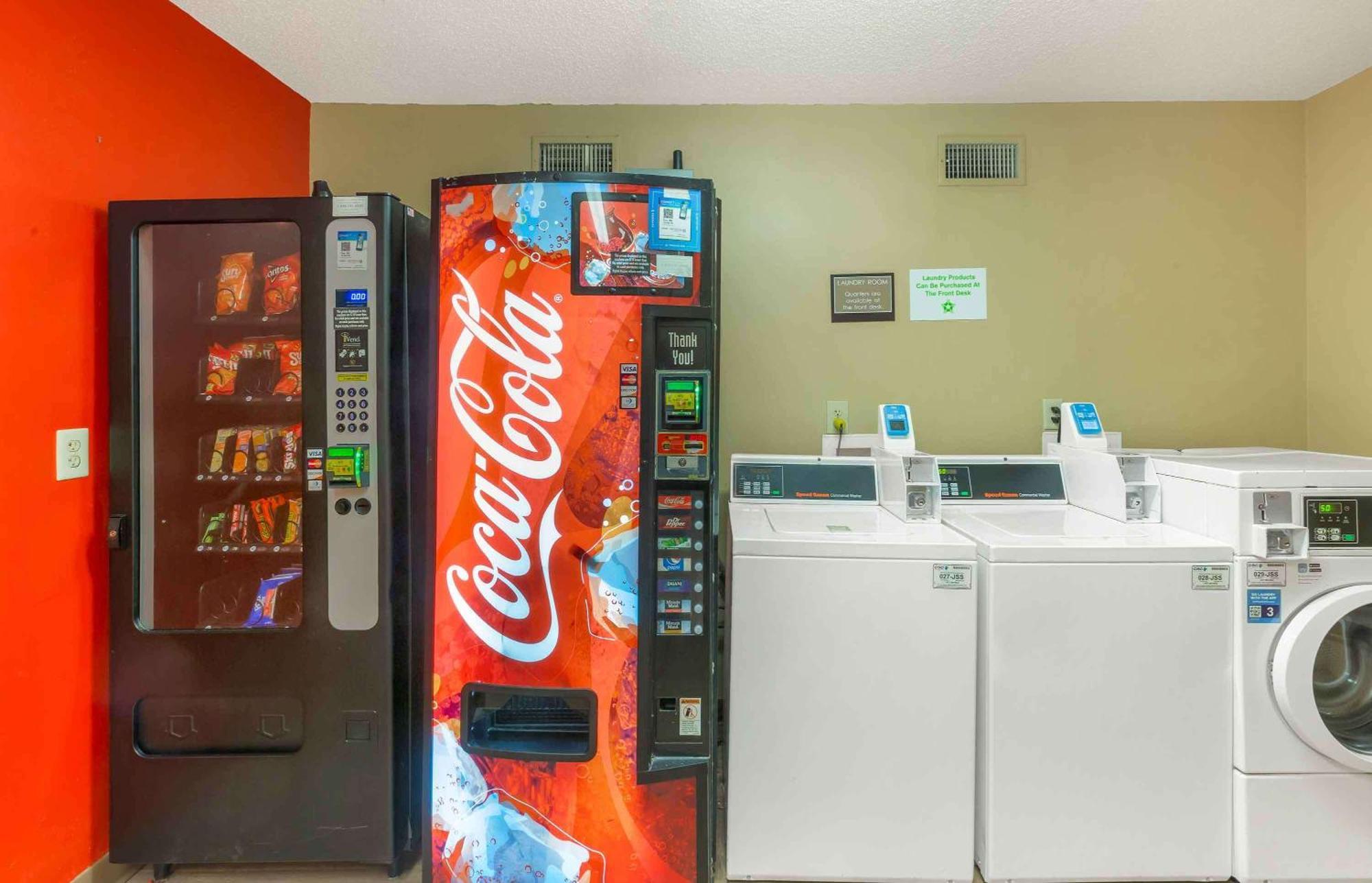 Extended Stay America Suites - Raleigh - Cary - Harrison Ave Εξωτερικό φωτογραφία