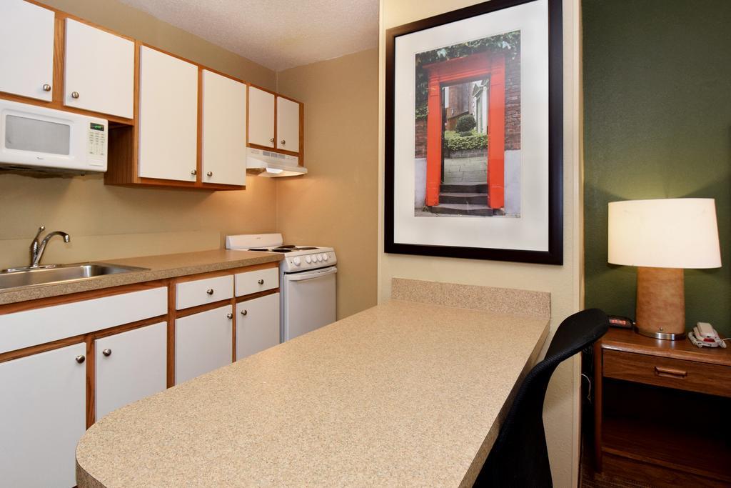 Extended Stay America Suites - Raleigh - Cary - Harrison Ave Εξωτερικό φωτογραφία