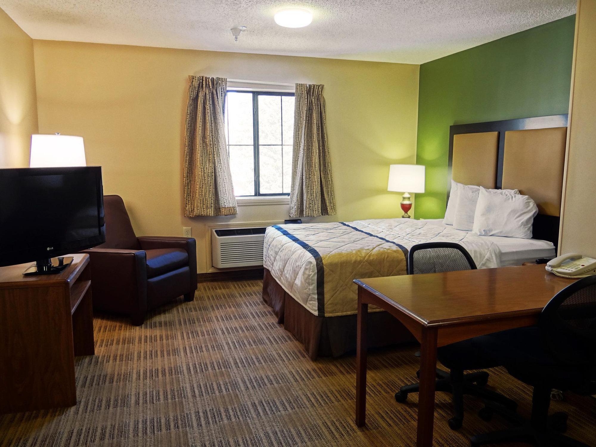 Extended Stay America Suites - Raleigh - Cary - Harrison Ave Εξωτερικό φωτογραφία